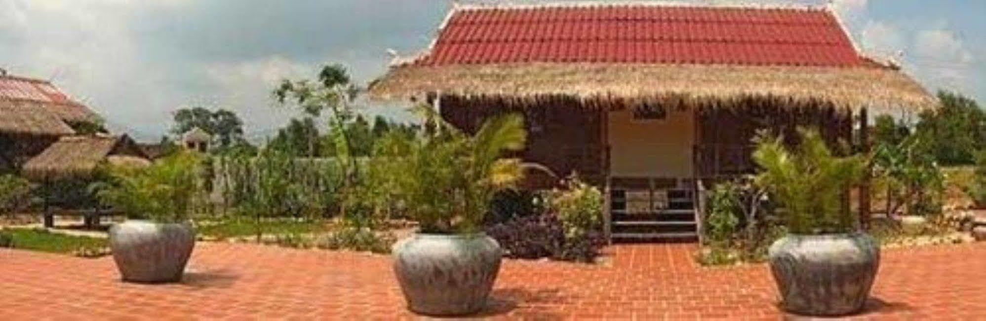 The Moon Kampot Boutique Exterior foto