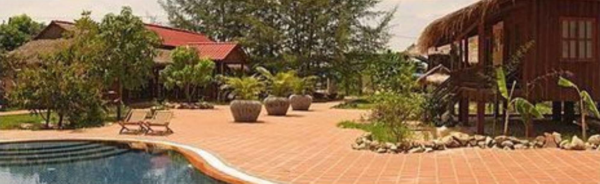The Moon Kampot Boutique Exterior foto